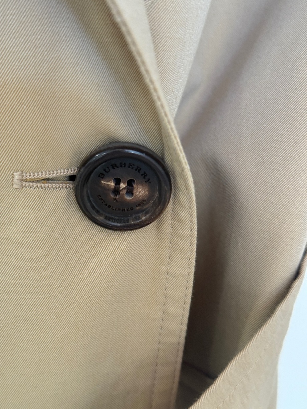 Unworn Burberry The Kensington Long Heritage ClassicTrench Coat Honey Beige US 8 - Picture 3 of 10